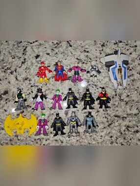 Lot Of 16 Imaginext Figures & Accessories DC Comics & Disney Batman Superman